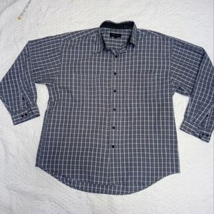 VAN HEUSEN LONG SLEEVE SHIRT MEN PLAID TWO POCKETS WRINKLE FREE SIZE LARGE